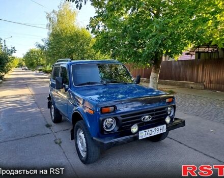 Синий ВАЗ Нива, объемом двигателя 1.7 л и пробегом 200 тыс. км за 2350 $, фото 1 на Automoto.ua