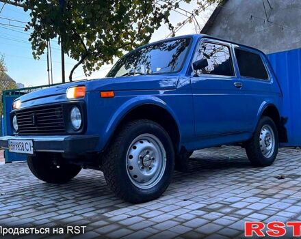 Синий ВАЗ Нива, объемом двигателя 1.7 л и пробегом 228 тыс. км за 3450 $, фото 2 на Automoto.ua