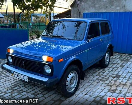 Синий ВАЗ Нива, объемом двигателя 1.7 л и пробегом 228 тыс. км за 3450 $, фото 1 на Automoto.ua