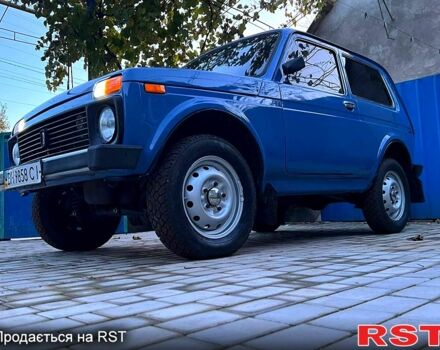 Синий ВАЗ Нива, объемом двигателя 1.7 л и пробегом 228 тыс. км за 3450 $, фото 4 на Automoto.ua