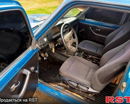 Синий ВАЗ Нива, объемом двигателя 1.7 л и пробегом 186 тыс. км за 3200 $, фото 12 на Automoto.ua