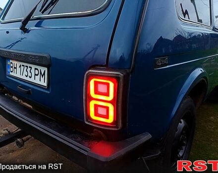 Синий ВАЗ Нива, объемом двигателя 1.7 л и пробегом 186 тыс. км за 3200 $, фото 1 на Automoto.ua