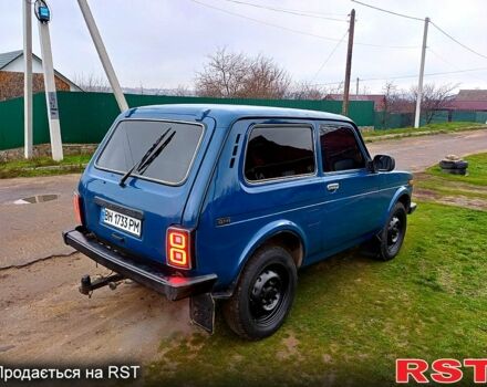 Синий ВАЗ Нива, объемом двигателя 1.7 л и пробегом 186 тыс. км за 3200 $, фото 3 на Automoto.ua