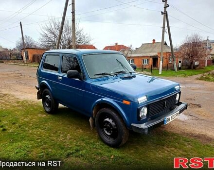Синий ВАЗ Нива, объемом двигателя 1.7 л и пробегом 186 тыс. км за 3200 $, фото 6 на Automoto.ua