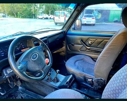 Синий ВАЗ Нива, объемом двигателя 1.7 л и пробегом 140 тыс. км за 2499 $, фото 4 на Automoto.ua