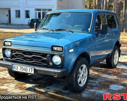 Синий ВАЗ Нива, объемом двигателя 1.7 л и пробегом 151 тыс. км за 3750 $, фото 7 на Automoto.ua