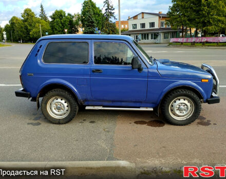 Синий ВАЗ Нива, объемом двигателя 1.7 л и пробегом 200 тыс. км за 3800 $, фото 6 на Automoto.ua