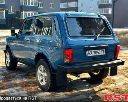 Синий ВАЗ Нива, объемом двигателя 1.7 л и пробегом 151 тыс. км за 3750 $, фото 2 на Automoto.ua