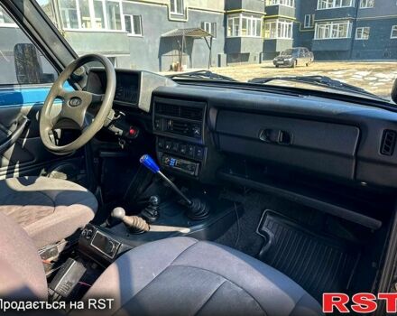Синий ВАЗ Нива, объемом двигателя 1.7 л и пробегом 151 тыс. км за 3750 $, фото 10 на Automoto.ua
