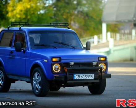 Синий ВАЗ Нива, объемом двигателя 1.7 л и пробегом 300 тыс. км за 2999 $, фото 2 на Automoto.ua
