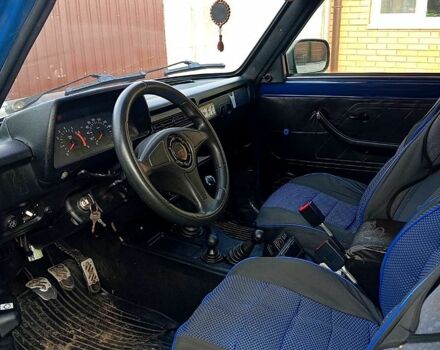 Синий ВАЗ Нива, объемом двигателя 1.7 л и пробегом 200 тыс. км за 3000 $, фото 4 на Automoto.ua