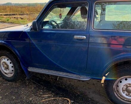 Синий ВАЗ Нива, объемом двигателя 1.7 л и пробегом 87 тыс. км за 5000 $, фото 2 на Automoto.ua