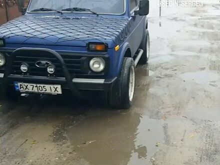 ВАЗ Нива 2000 у Харкові на Automoto.ua Синій ВАЗ Нива, об'ємом двигуна 1.7 л та пробігом 0 тис. км за 2100 $, фото 1 на Automoto.ua
