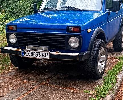 Синий ВАЗ Нива, объемом двигателя 1.7 л и пробегом 0 тыс. км за 2400 $, фото 1 на Automoto.ua
