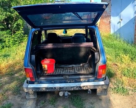 Синий ВАЗ Нива, объемом двигателя 1.7 л и пробегом 134 тыс. км за 1600 $, фото 1 на Automoto.ua