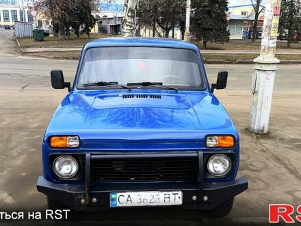 ВАЗ Нива 2005 в Славянске на Automoto.ua Синий ВАЗ Нива, объемом двигателя 1.7 л и пробегом 140 тыс. км за 3600 $, фото 1 на Automoto.ua