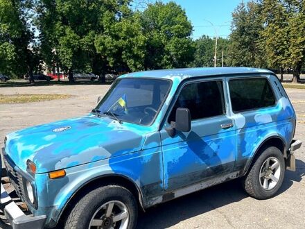 Синий ВАЗ Нива, объемом двигателя 1.7 л и пробегом 228 тыс. км за 1900 $, фото 1 на Automoto.ua