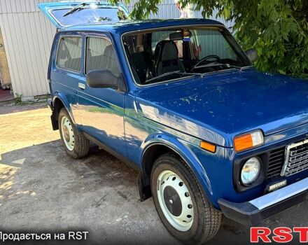 Синий ВАЗ Нива, объемом двигателя 1.7 л и пробегом 87 тыс. км за 6000 $, фото 1 на Automoto.ua