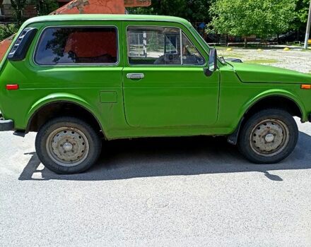 Зеленый ВАЗ Нива, объемом двигателя 1.6 л и пробегом 111 тыс. км за 1500 $, фото 1 на Automoto.ua