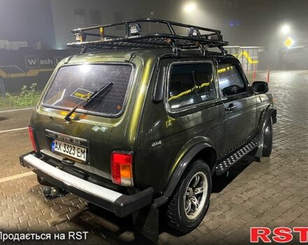 Зелений ВАЗ Нива, об'ємом двигуна 1.6 л та пробігом 35 тис. км за 3700 $, фото 4 на Automoto.ua