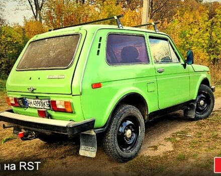 Зеленый ВАЗ Нива, объемом двигателя 1.6 л и пробегом 0 тыс. км за 2100 $, фото 3 на Automoto.ua