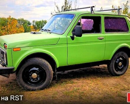 Зеленый ВАЗ Нива, объемом двигателя 1.6 л и пробегом 0 тыс. км за 2100 $, фото 1 на Automoto.ua