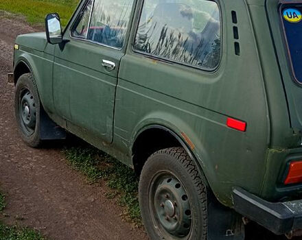 Зеленый ВАЗ Нива, объемом двигателя 1.5 л и пробегом 0 тыс. км за 2250 $, фото 4 на Automoto.ua