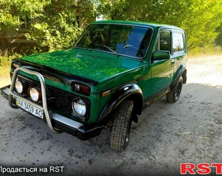 Зелений ВАЗ Нива, об'ємом двигуна 1.7 л та пробігом 300 тис. км за 1499 $, фото 1 на Automoto.ua