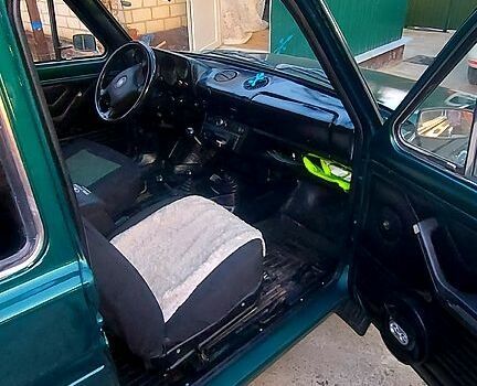 Зелений ВАЗ Нива, об'ємом двигуна 1.6 л та пробігом 50 тис. км за 3500 $, фото 5 на Automoto.ua