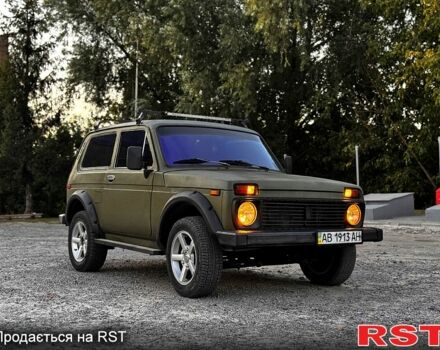 Зеленый ВАЗ Нива, объемом двигателя 1.6 л и пробегом 100 тыс. км за 2650 $, фото 3 на Automoto.ua