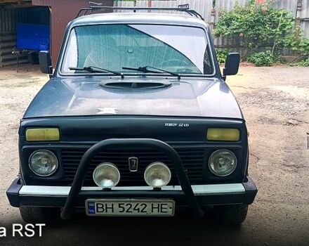 Зеленый ВАЗ Нива, объемом двигателя 1.6 л и пробегом 0 тыс. км за 2600 $, фото 2 на Automoto.ua