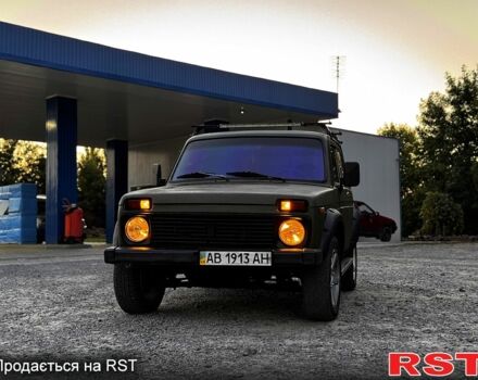 Зеленый ВАЗ Нива, объемом двигателя 1.6 л и пробегом 100 тыс. км за 2650 $, фото 2 на Automoto.ua
