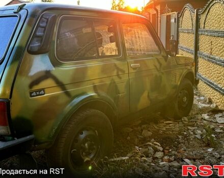 Зеленый ВАЗ Нива, объемом двигателя 1.6 л и пробегом 300 тыс. км за 1200 $, фото 1 на Automoto.ua
