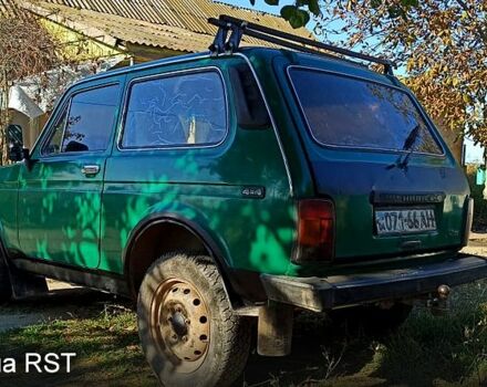 Зелений ВАЗ Нива, об'ємом двигуна 17 л та пробігом 250 тис. км за 2300 $, фото 4 на Automoto.ua