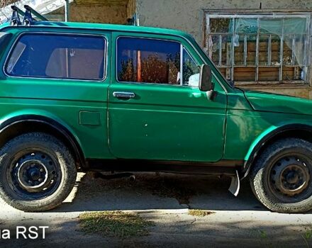 Зелений ВАЗ Нива, об'ємом двигуна 17 л та пробігом 250 тис. км за 2300 $, фото 9 на Automoto.ua