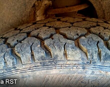 Зелений ВАЗ Нива, об'ємом двигуна 17 л та пробігом 250 тис. км за 2300 $, фото 10 на Automoto.ua