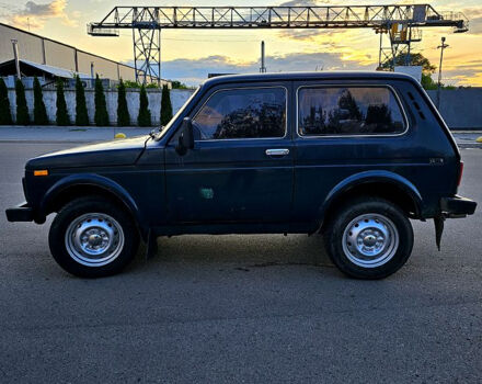 Зеленый ВАЗ Нива, объемом двигателя 1.7 л и пробегом 0 тыс. км за 2400 $, фото 2 на Automoto.ua