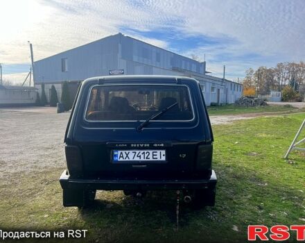 Зеленый ВАЗ Нива, объемом двигателя 1.7 л и пробегом 150 тыс. км за 2000 $, фото 5 на Automoto.ua