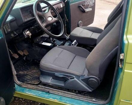 Зелений ВАЗ Нива, об'ємом двигуна 1.7 л та пробігом 180 тис. км за 2200 $, фото 4 на Automoto.ua