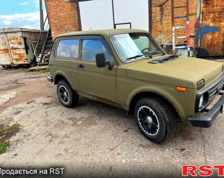 Зеленый ВАЗ Нива, объемом двигателя 1.7 л и пробегом 0 тыс. км за 2800 $, фото 1 на Automoto.ua