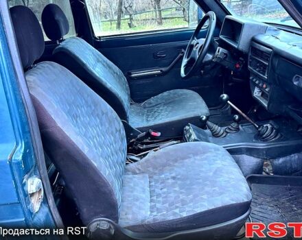 Зелений ВАЗ Нива, об'ємом двигуна 1.7 л та пробігом 300 тис. км за 1500 $, фото 11 на Automoto.ua