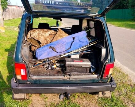 Зеленый ВАЗ Нива, объемом двигателя 1.7 л и пробегом 150 тыс. км за 3000 $, фото 1 на Automoto.ua