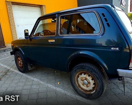 Зеленый ВАЗ Нива, объемом двигателя 1.7 л и пробегом 154 тыс. км за 3400 $, фото 6 на Automoto.ua