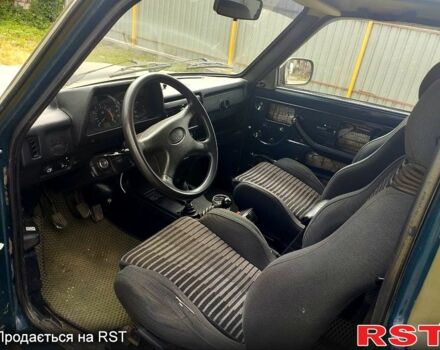 Зеленый ВАЗ Нива, объемом двигателя 1.7 л и пробегом 150 тыс. км за 3500 $, фото 2 на Automoto.ua