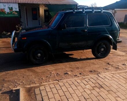 Зеленый ВАЗ Нива, объемом двигателя 1.7 л и пробегом 198 тыс. км за 3300 $, фото 2 на Automoto.ua