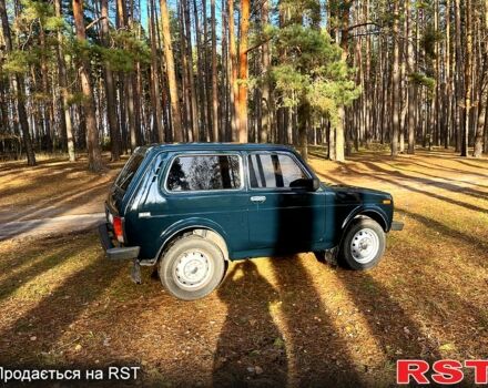 Зеленый ВАЗ Нива, объемом двигателя 1.7 л и пробегом 208 тыс. км за 3300 $, фото 2 на Automoto.ua