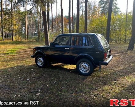 Зеленый ВАЗ Нива, объемом двигателя 1.7 л и пробегом 208 тыс. км за 3300 $, фото 5 на Automoto.ua