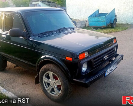 Зелений ВАЗ Нива, об'ємом двигуна 1.7 л та пробігом 200 тис. км за 3700 $, фото 1 на Automoto.ua