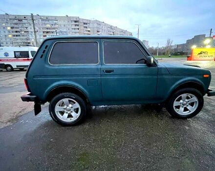 Зеленый ВАЗ Нива, объемом двигателя 1.7 л и пробегом 160 тыс. км за 5200 $, фото 2 на Automoto.ua