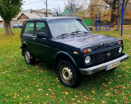 Зеленый ВАЗ Нива, объемом двигателя 1.7 л и пробегом 15 тыс. км за 3990 $, фото 2 на Automoto.ua